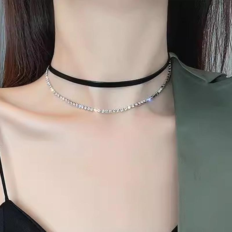 Black leather rope choker collar collarbone chain women's neck strap niche temperament neck accessories neck chain necklace