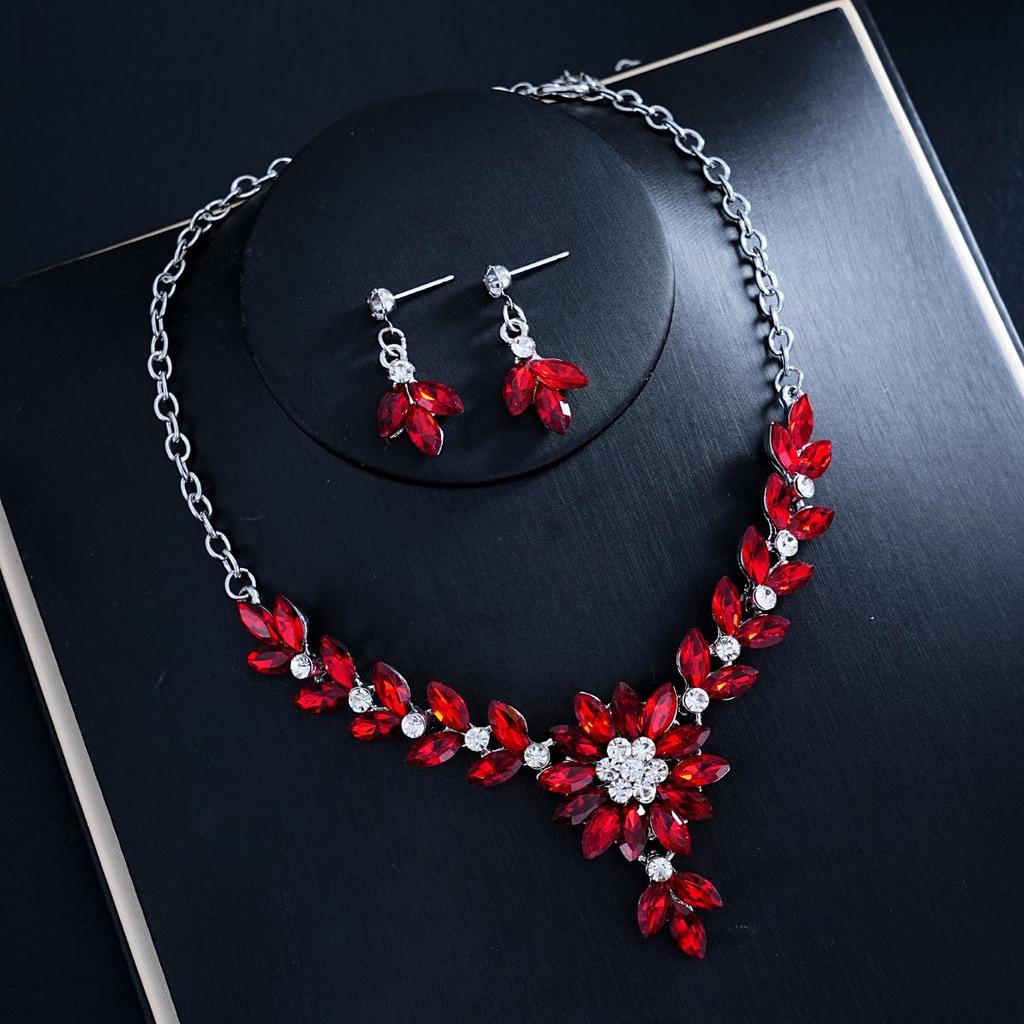 European & American High-Design Vintage Floral Necklace & Earrings Bridal Set