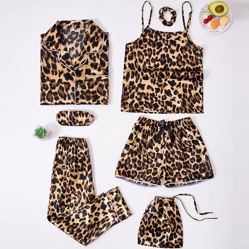 

Детский пижамный комплект из искусственного шелка в полоску «Четыре сезона» - 7 предметов 140