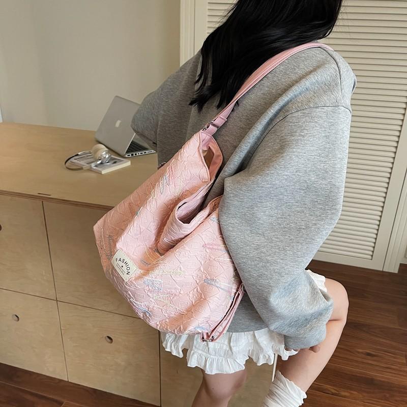 

New bag women s canvas shoulder messenger bag large capacity tote bag student class commuter bag