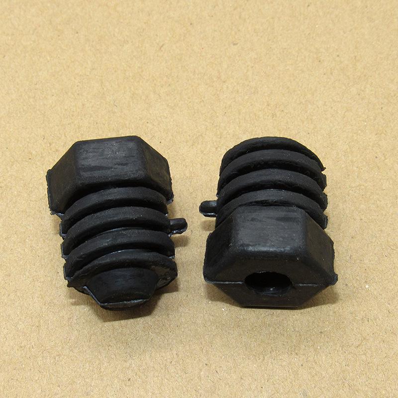 

Резиновый бампер капота и ограничительная накладка Mazda 6 - Буфер моторного отсека 8 pieces