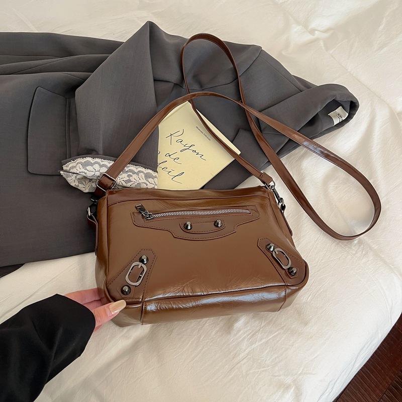 Commuter Underarm Bag - Fashionably Simple and Unconventional Design - Single Shoulder Crossbody Bag