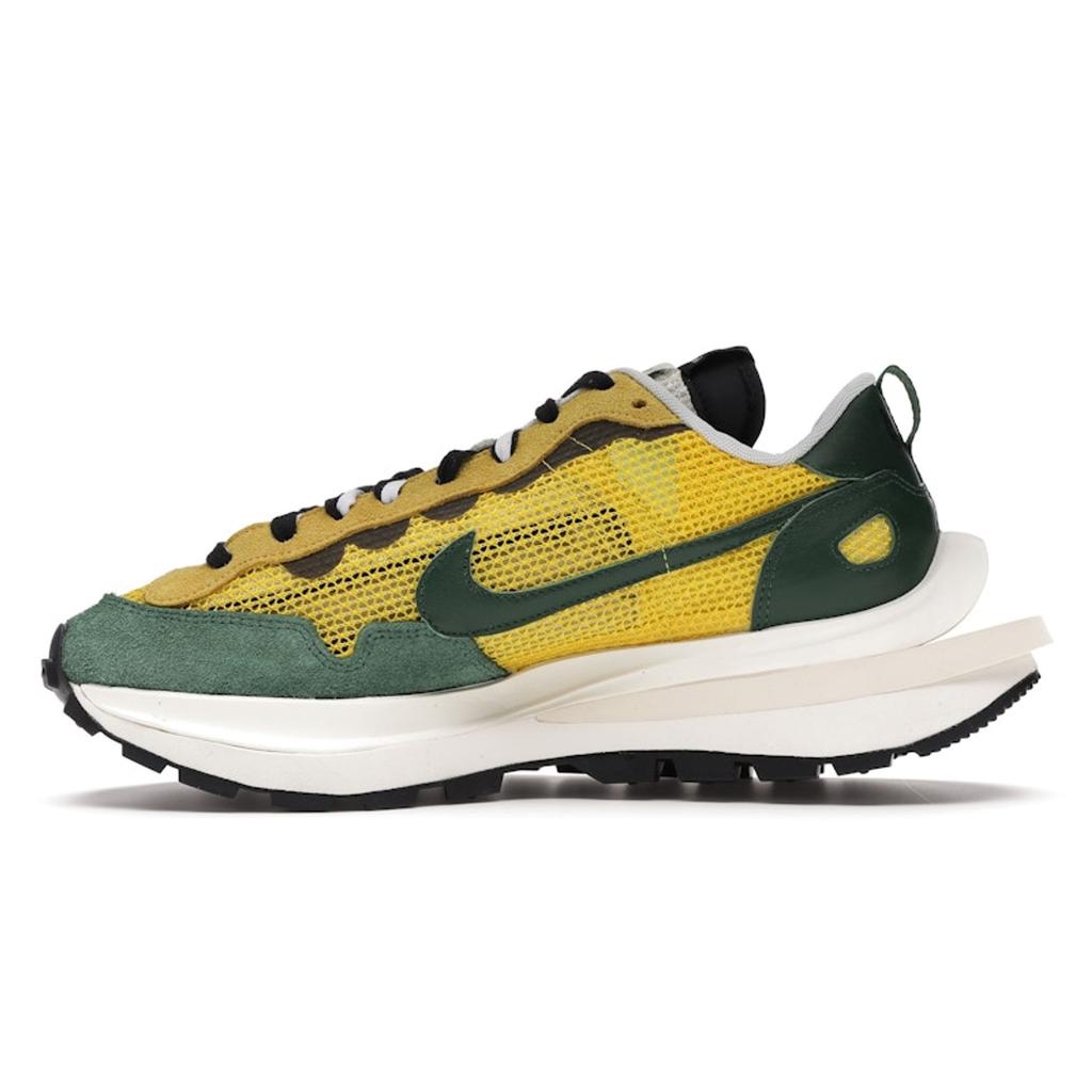 Sacai x Nike VaporWaffle Tour Gelb Unisex Sneaker Stadiongrün Sail CV1363-700