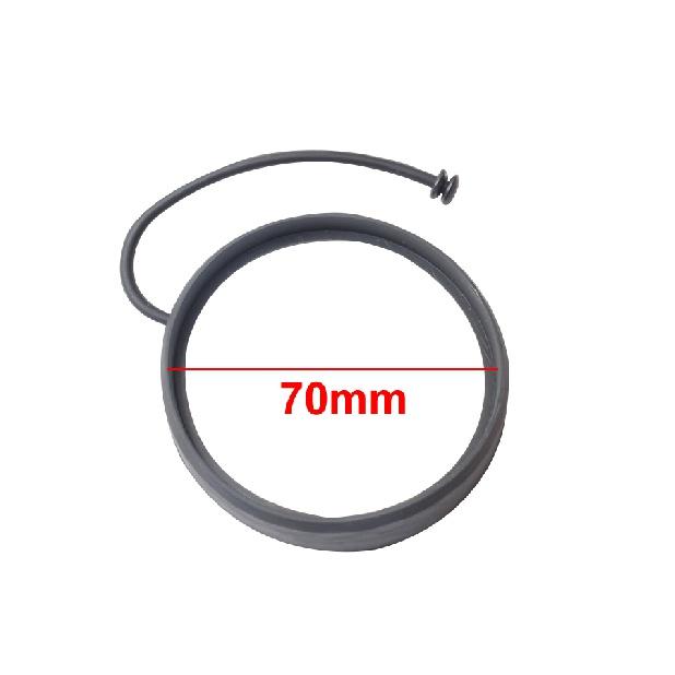 For Benz GLA C180 C200 E200 E260 S300 GLK GLC A2214700605 Automobiles Parts Filler Fuel Tank Cover Plastic Seal Gas
