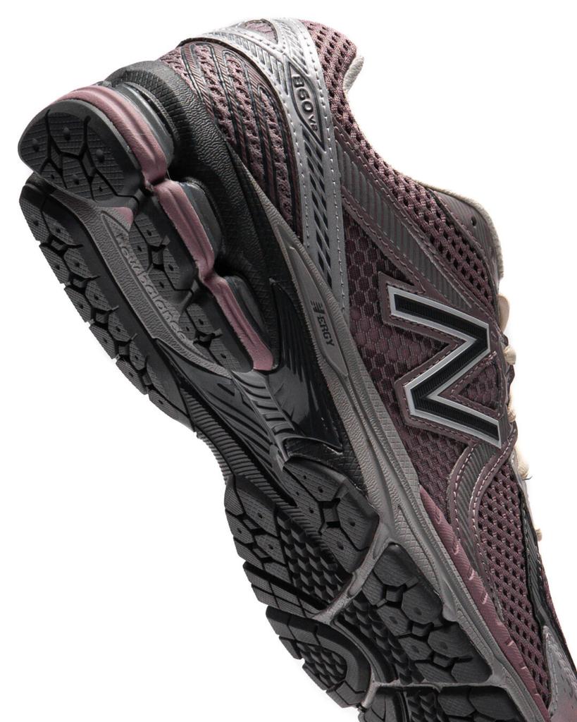 ML860BW2 New Balance 860V2 Ice Wine Magnet Raincloud (Men's)