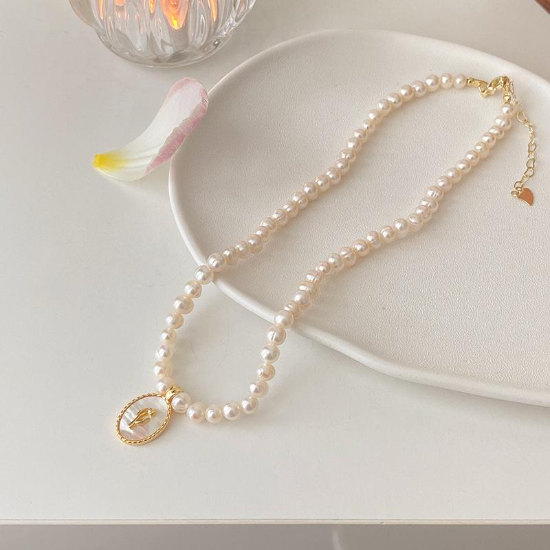 High Quality Trendy Tulips Flower Natural Baroque Freshwater Pearl 14K Gold Filled Ladies Pendant Necklace For Women Mother Gift