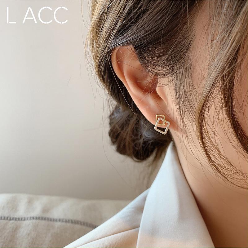 Korean-Inspired 2024 Trendy Women's Winter Niche Stud Earrings - High-End French Style