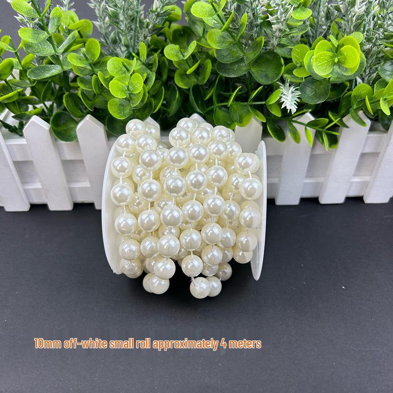 Svatební řetízek z imitovaných perel pro dekoraci a aranžmá scény