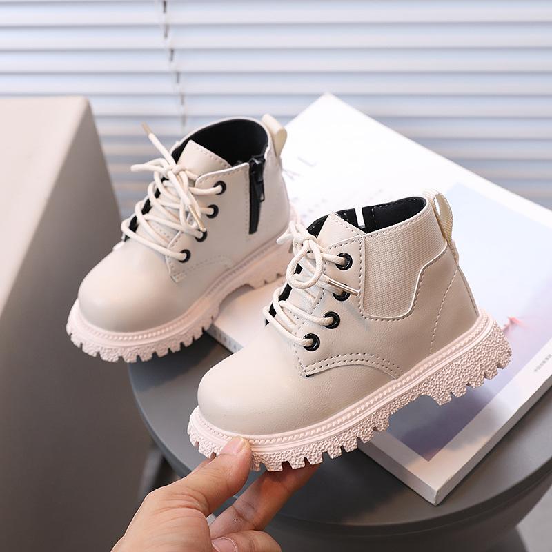 

2025 осень новая детская мода британские короткие ботинки мальчики боковая молния ботинки Мартин девочки мягкая подошва одинарные ботинки однотонные 21-25 yards whole box shot 50 pairs бежевый