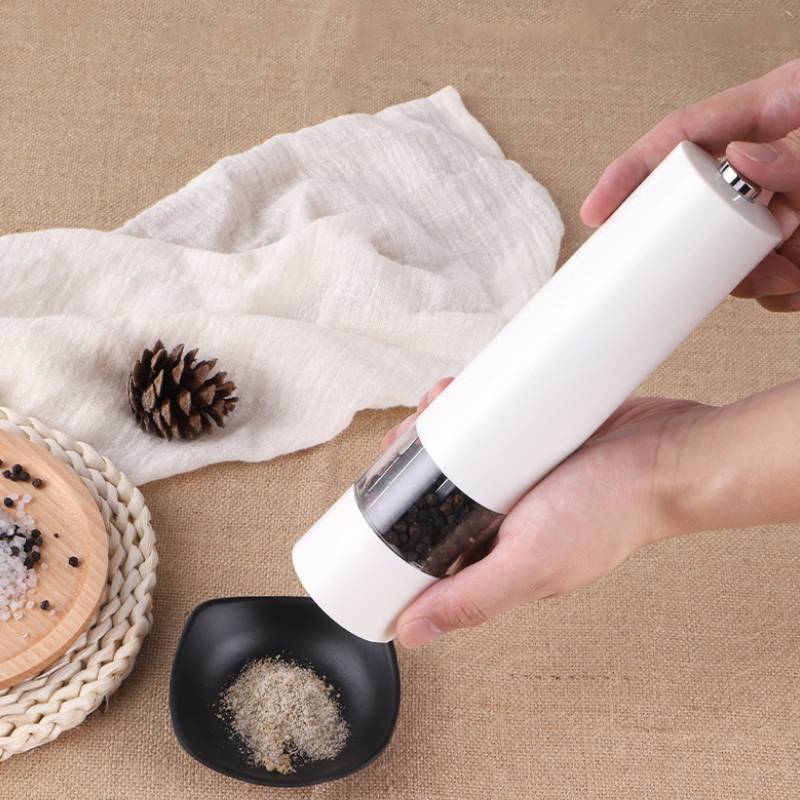 Electric Pepper And Sea Salt Grinder  For Daily Kitchen Use Bottle Condiment