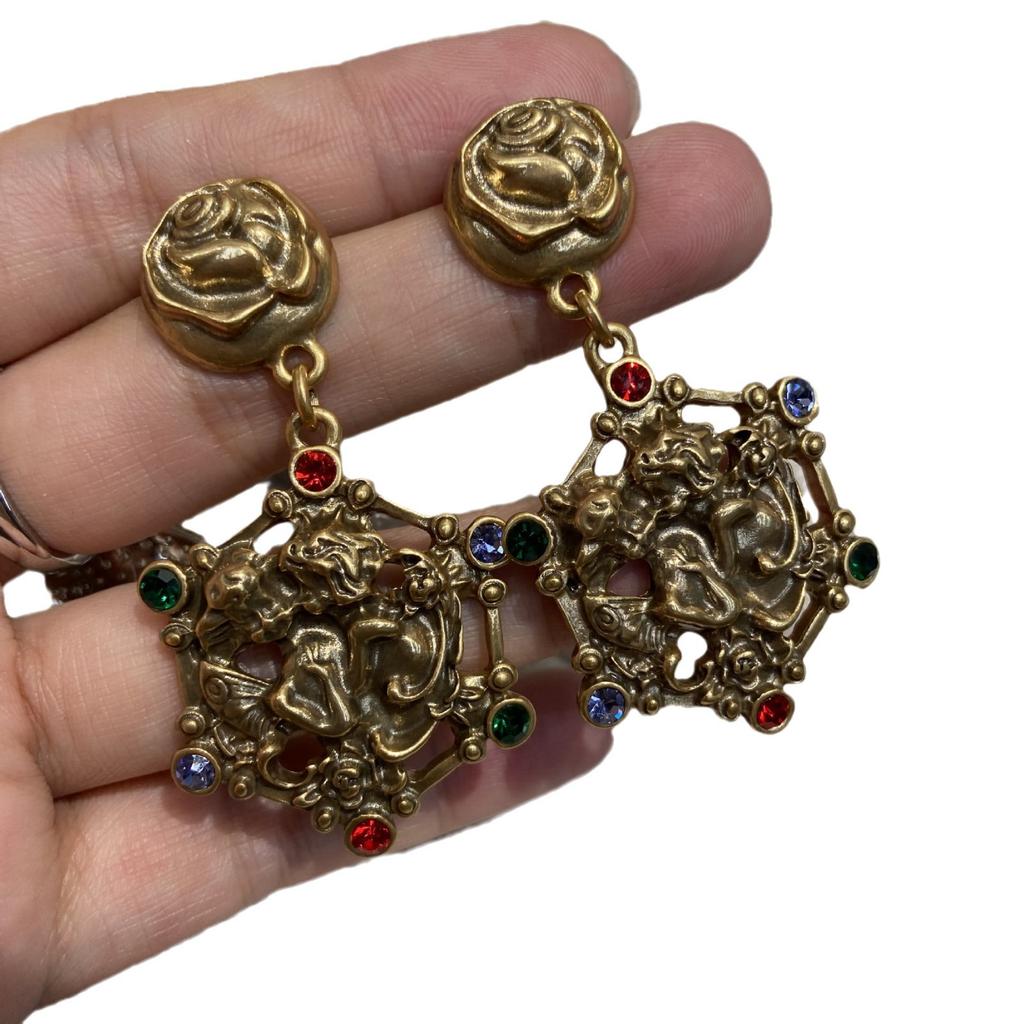Pendientes de Ángel Besándose de Metal Retro y Antiguos, Pendientes de Botón de Rosa Incrustados con Diamantes de Alta Gama, Pendientes Exagerados Personalizados Para Mujeres