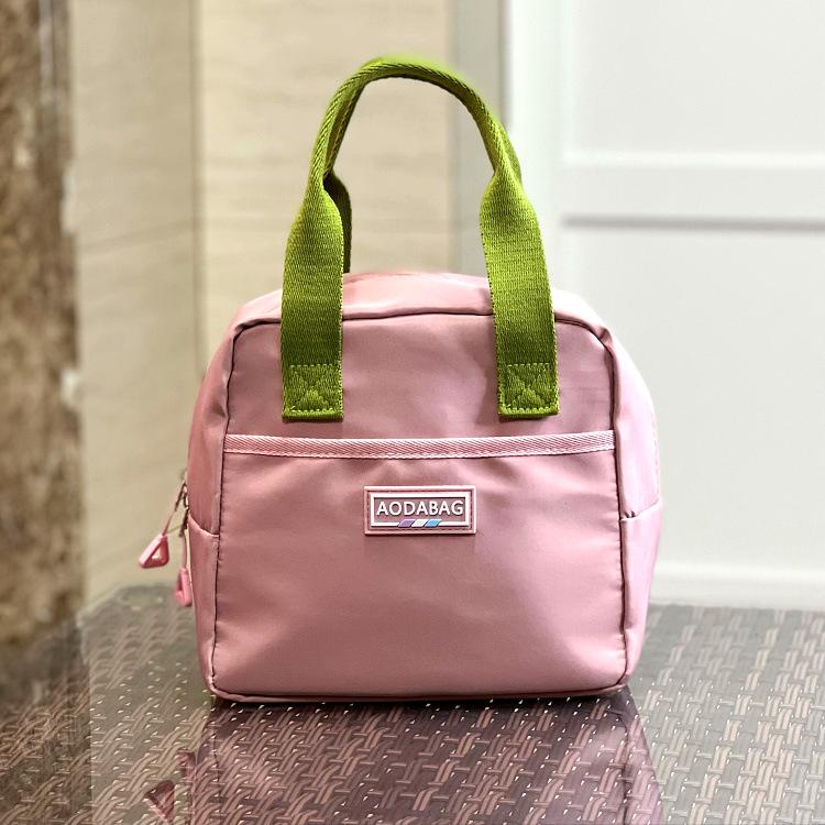 Niche Korean Colorblock Water-Repellent Tote: Versatile Women's Lunch, Work & Mommy Bag