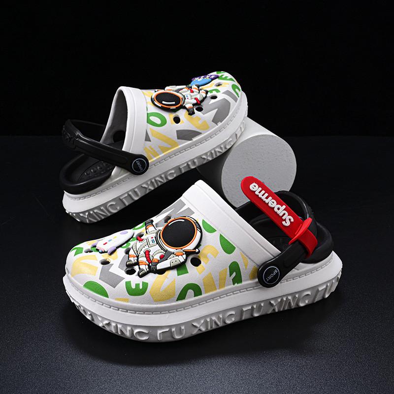 

Comfortable Kids Eva Clog Shoes For Boys Summer Non-slip Soft Bottom Beach Sandals Green Astronaut,40