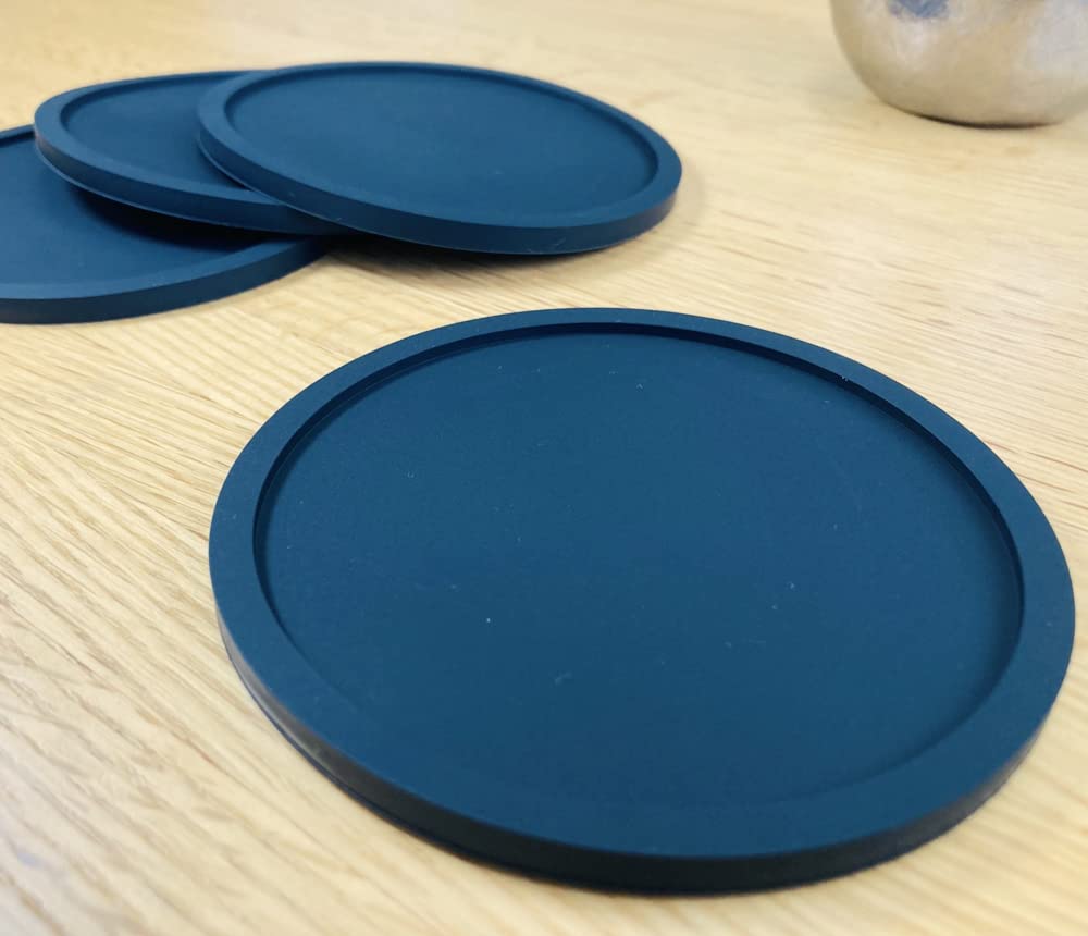 iiNOWL Silicone Coasters, Pack of 4, Stylish Round Shape, Approx. 10cm Diameter, Heat-Resistant, Flexible Material, Black (Solid Black)