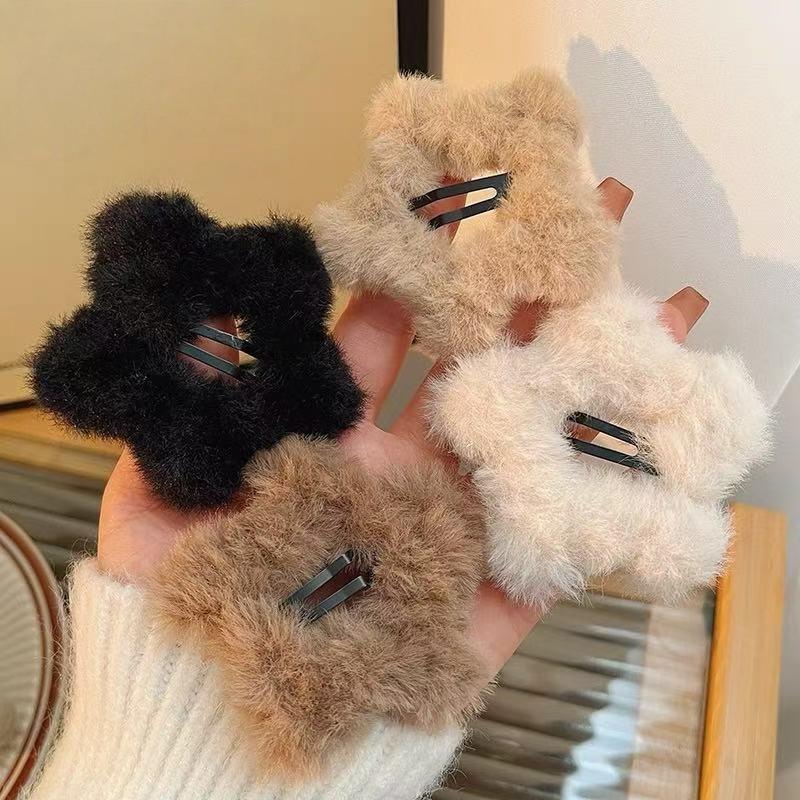 Plush Solid Color Hair Clip Five-pointed Star Autumn And Winter Simple Star BB Clip Hollow Girl Side Clip Cute Hair Accessories
