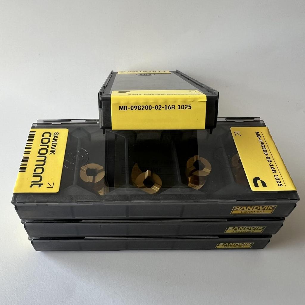 Sandvik / MB-09G200-02-16R 1025 / Original Swedish Hard Alloy Blade 5 Pcs