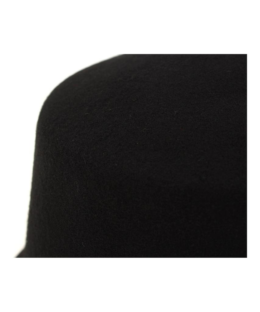 Yunibeosyeolkemiseuteuli Wool Black Riding Cap