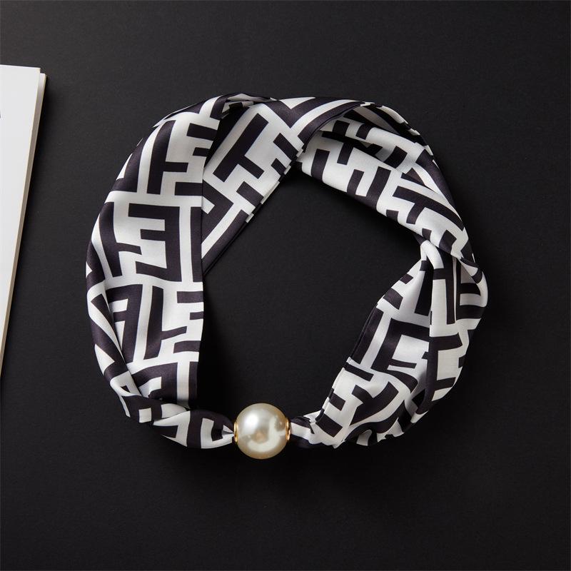 Magnetic Buckle Pearl Necklace with Silk Scarf – Fashionable, Versatile Spring/Summer Accessory for Women