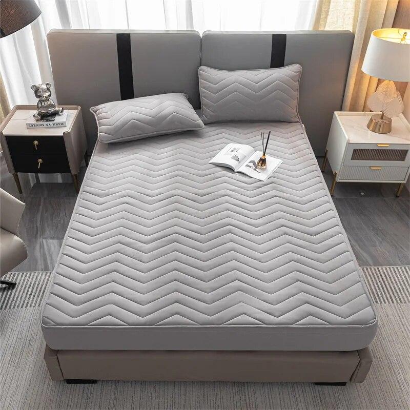 Hochwertiger Luxus-Bettlaken-Matratzenschoner aus gesteppter Baumwolle mit antibakterieller Faserfüllung und Anti-Milben-Bequemlichkeit