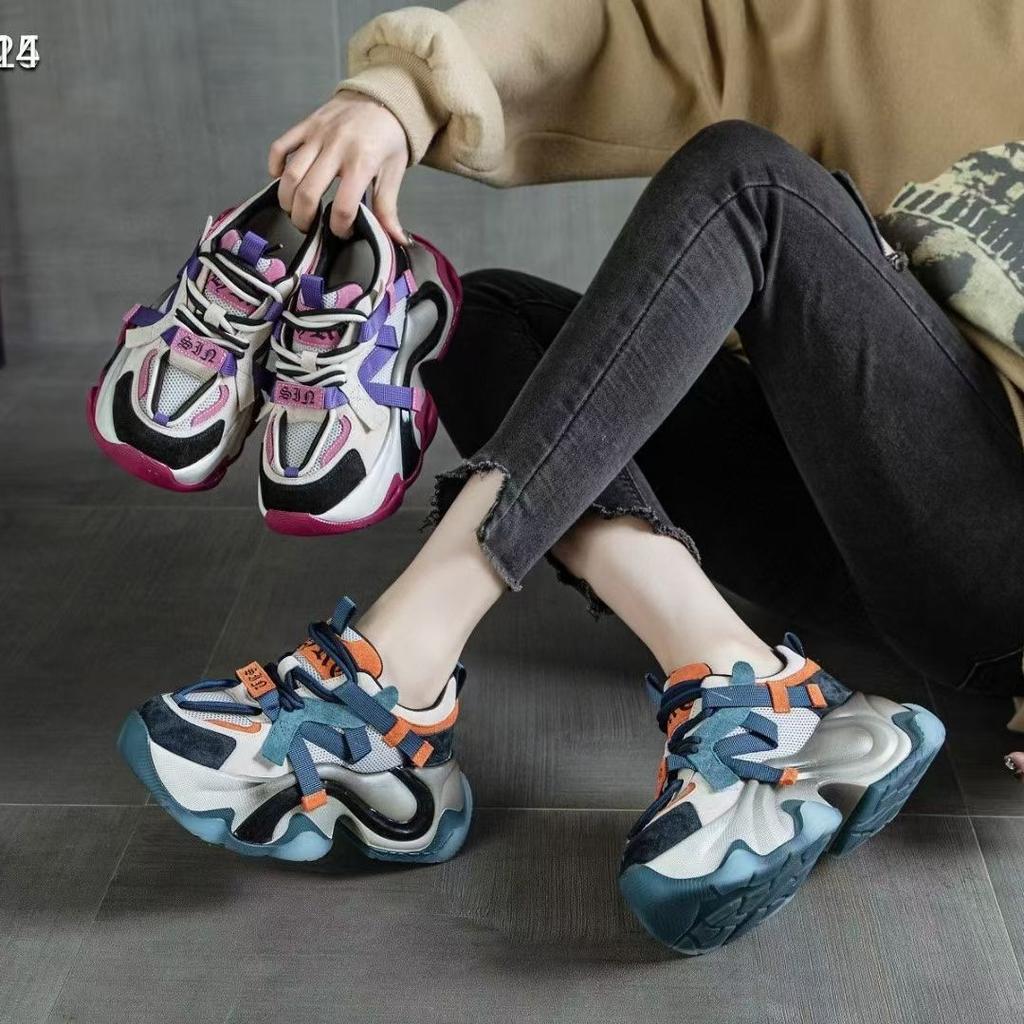 European station dad shoes women's ins trendy autumn 2025 new retro platform leather versatile height-increasing casual shoes