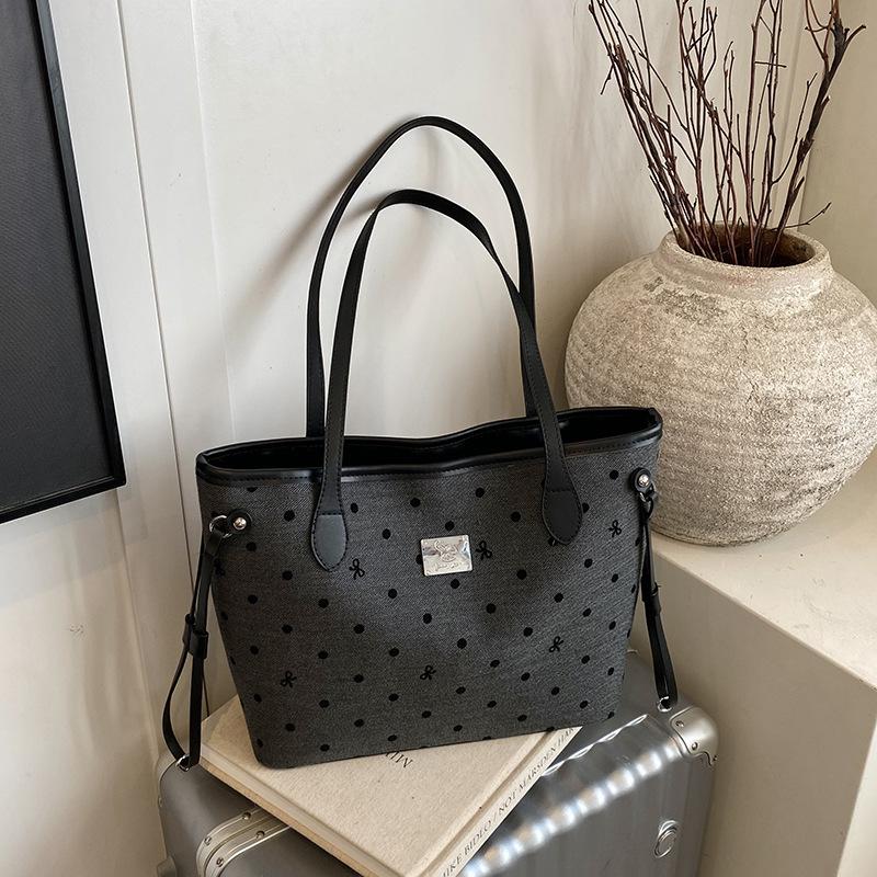 

Bag Large Capacity Women s Handbag 2025 New Polka Dot Printed Tote Bag Fashion Commuter Shoulder Bag чорний