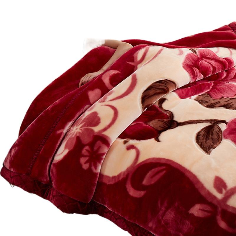 

Двухслойное одеяло Рашель 2 * 2.3m/5kg сарай красный