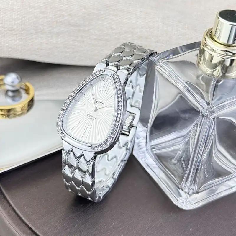 

Light Luxury Scale Chain Watch Snake Oval Women s Quartz Watch High-end Snake Head Bracelet 19CM