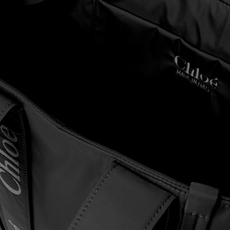 Chloe Woody Ikonisches Besticktes Logo Unifarben Recyceltes Nylon Tragetasche Einkaufstasche Schulter Handtasche Groß Damen-Tragetaschen Schwarz CHC23-WS382L41-001