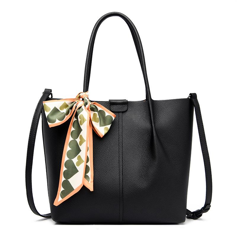 New tote bag large capacity first layer cowhide shoulder crossbody large capacity commuter bag women чёрный