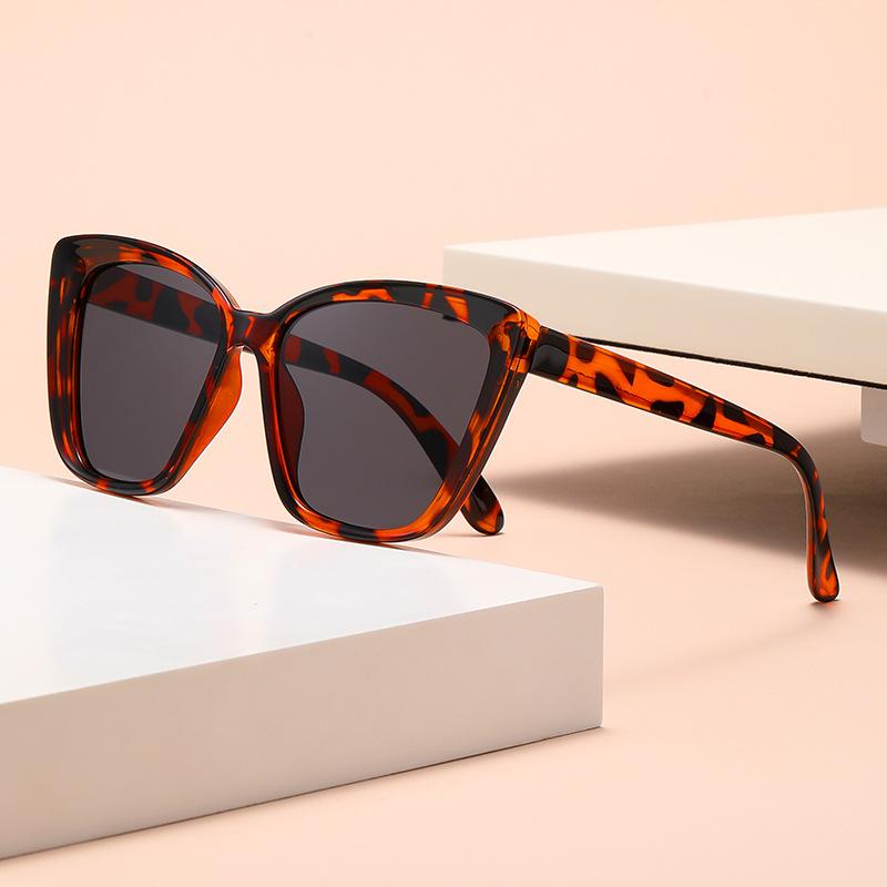 New Punk Retro Sunglasses Cat-eye Trendy Street SHip-hop Style Catwalk Sunglasses JH3045