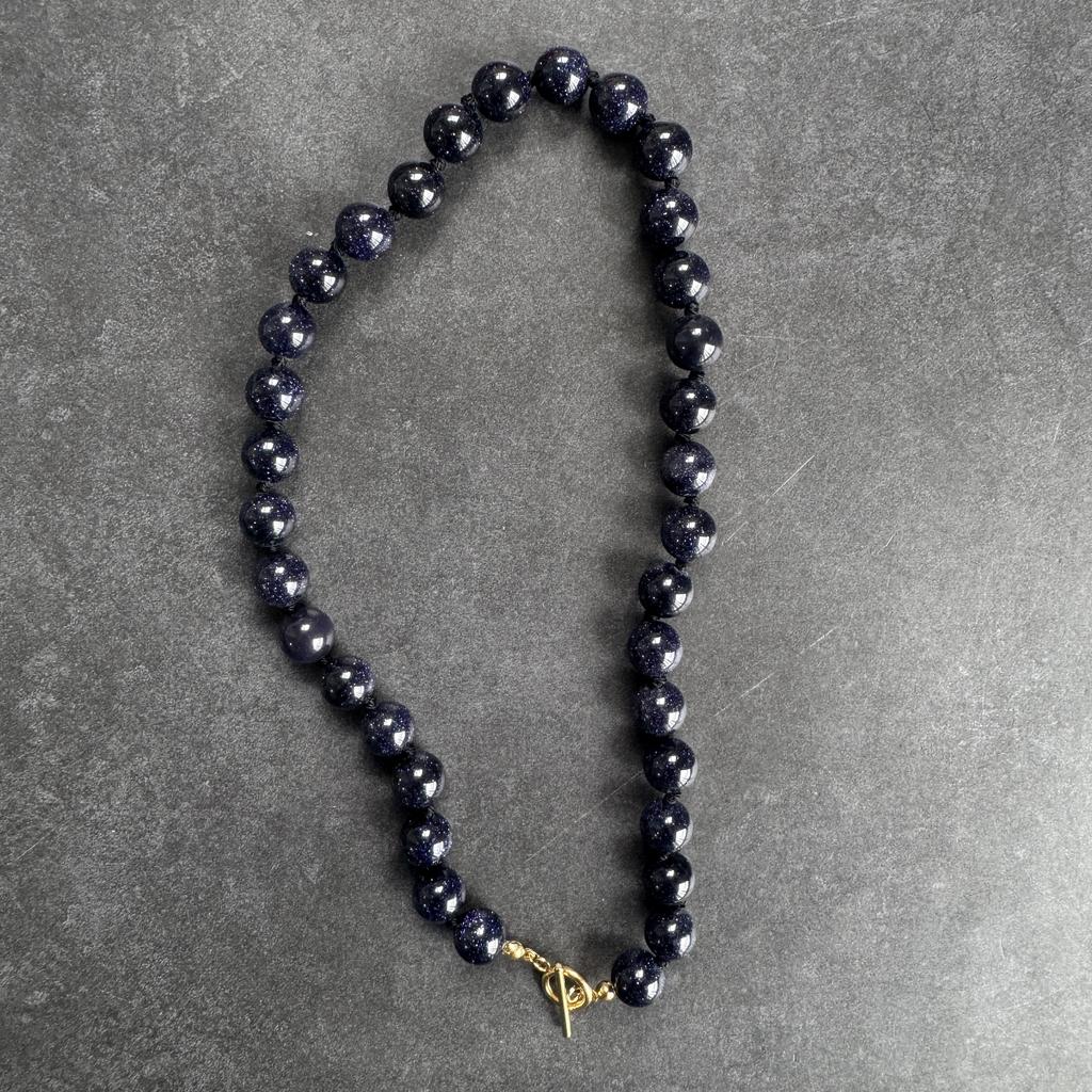 Neuer Eingang Individueller Regenbogenperlen Schmuck Bunter Naturstein Halskette Grobes Edelstein Knebelverschluss Geschenk für Frauen für Boutiquen