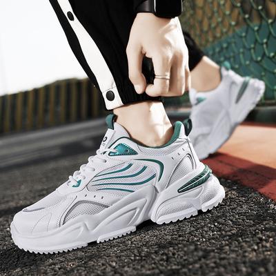 Chaussures dad estivales nouvelles respirantes pour la course à pied chaussures de sport pour étudiants rehaussantes en mesh chaussures de voyage