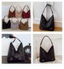 2025 Winter Retro Fashion Large Capacity Women's Crossbody Handbag