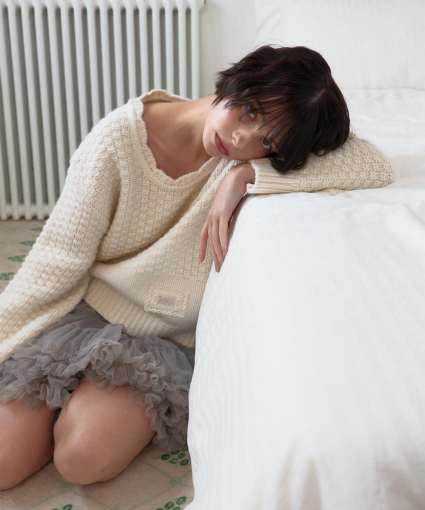 Beibibeullunideuljeu Scallop Chunky Knit Pullover Ivory