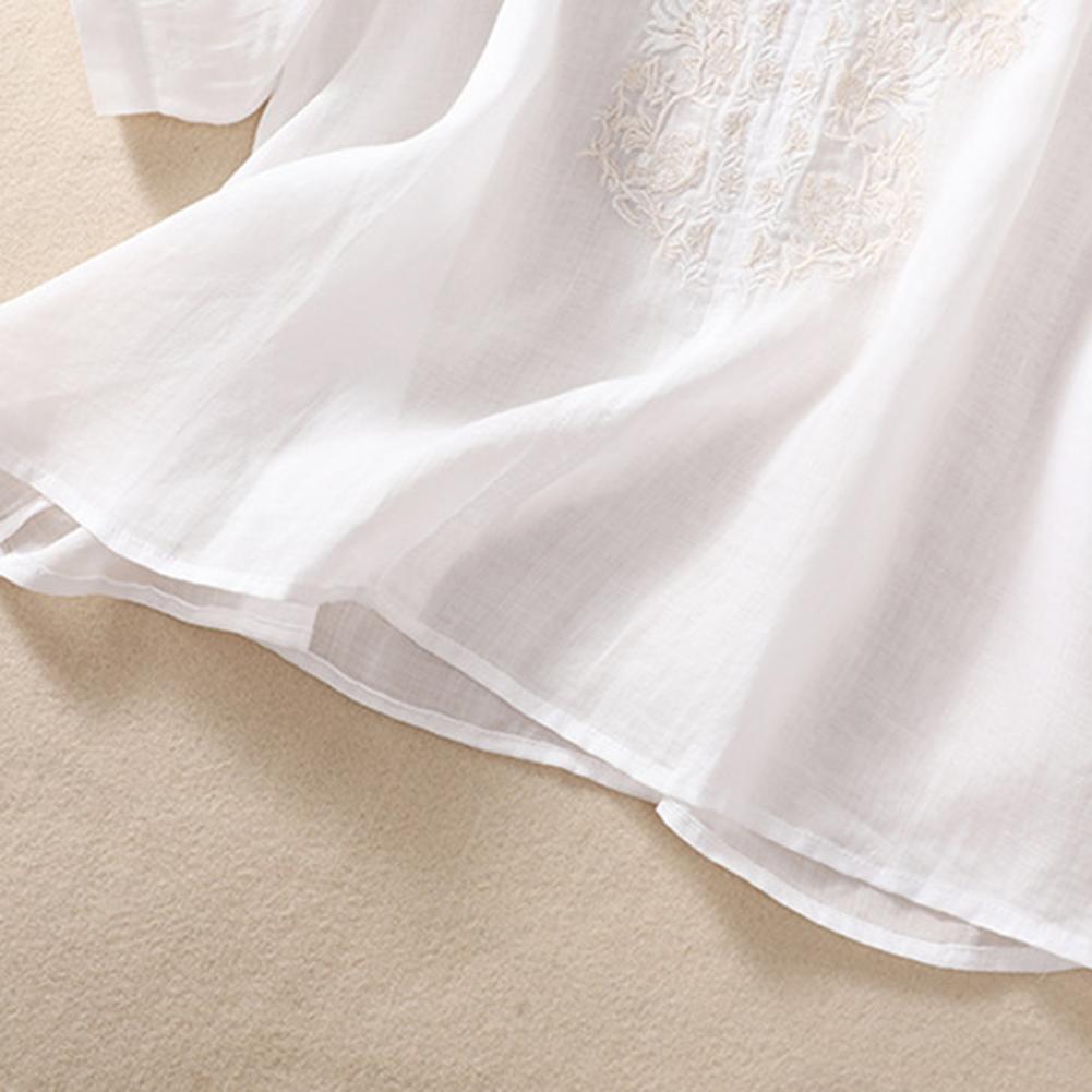 Cotton Linen Flower Embroidery Shirt Women Three Quarter Sleeves V Neck Casual Blouse Loose Solid Color Mother Blouse Women Top