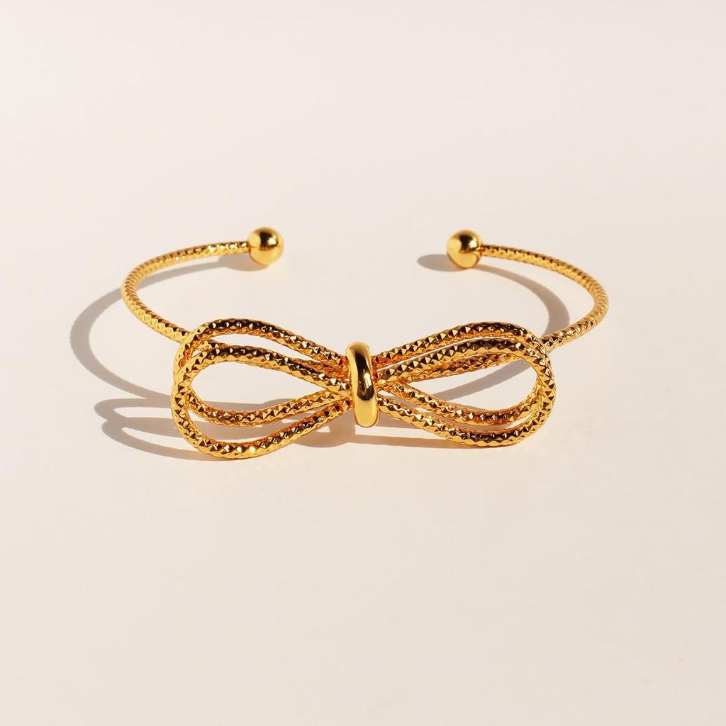 Baoli Original Fashion Creative Bow Bangle - Unique and Bold Design 936