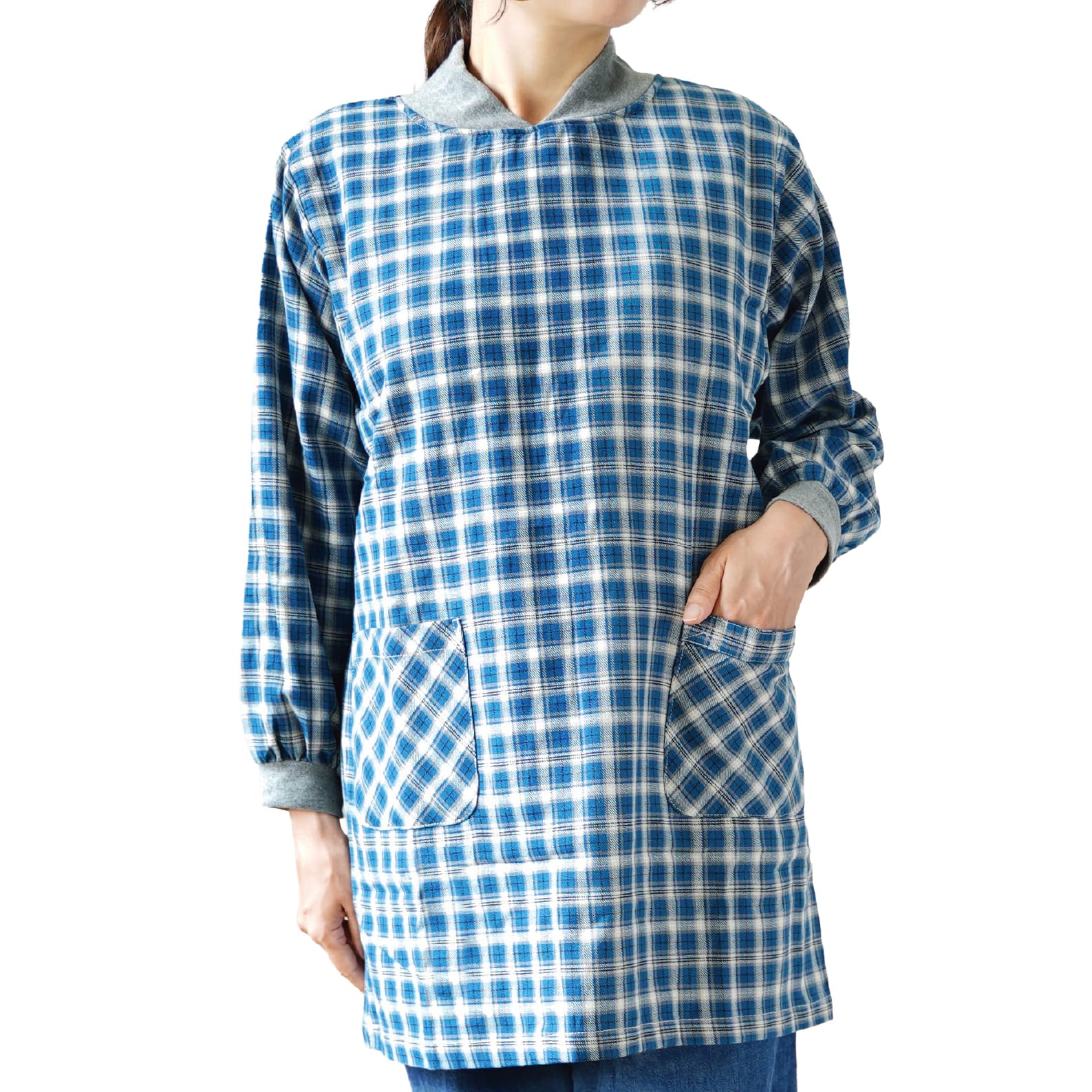 

Women s navy apron with fleece lining, towel rack, sleeves, ribbed collar, 100% cotton outer material, and two pockets.