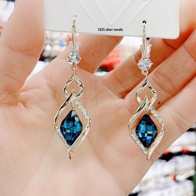 "Kadınlar için Kore Tarzı Kristal Eşkenar Dörtgen Püsküllü Küpeler - Uzun Elmaslarla İşlenmiş Moda"