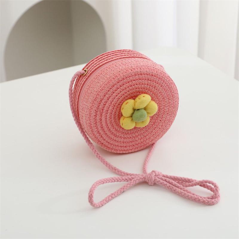 Children's Straw Woven Crossbody Bag - Small Girl's Phone and Coin Purse for Summer Outings and Seaside Trips