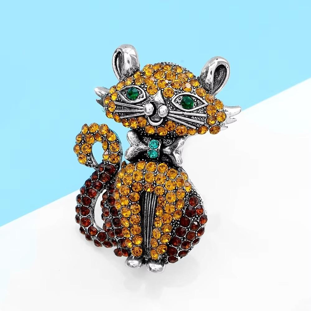 Lovely Design Cat Brooches Rhinestone Vintage Pin Feminine Style Animal Brooch  Party Accessories