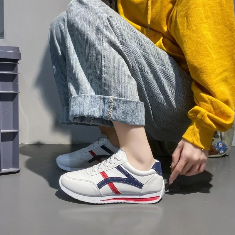 Fashion Sneakers Women New Sports Shoes Women's Small White Shoes Fashion Comfort Sneakers All-match Lightweight Casual Running Shoes