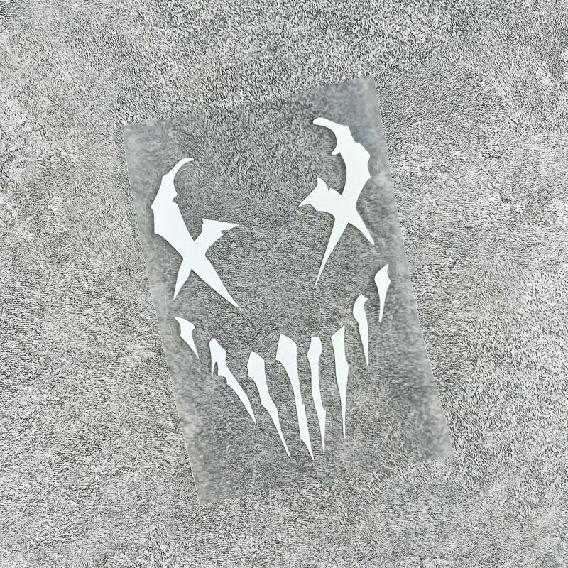 

1 шт. Наклейки на автомобиль с лицом демона, водонепроницаемые, для кузова, окна, бампера, маскирующие царапины, виниловые наклейки, персонализированное аниме-украшение 13x9CM