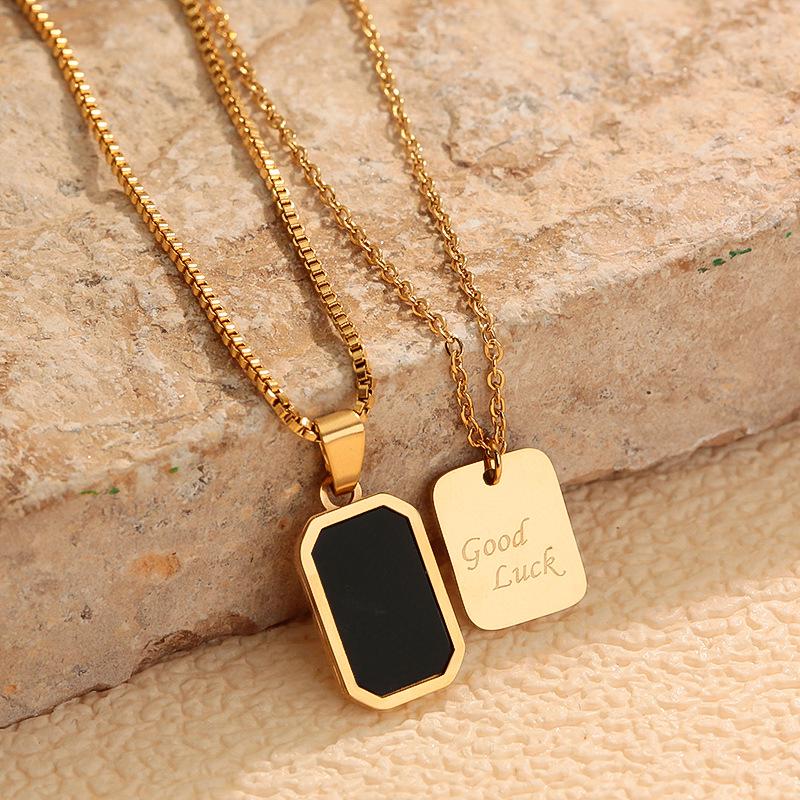 Star Square Pendant Necklace - Fashionable, Non-fading Clavicle Chain with a Chic, Luxurious Design