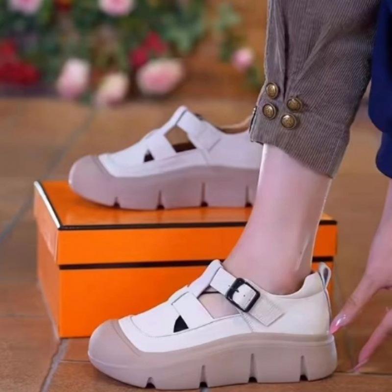 

Баотоу римські сандалі жіночі літо 2025 нові м яка підошва легкі повсякденні порожнисті з пряжкою на товстій підошві сандалі 40 білий