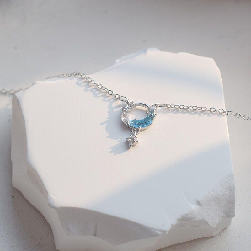 2023 nydesignad Moon Star Hänge Halsband Kristall Zirkon Halsband Silver Kedja Choker Tillbehör Smycken