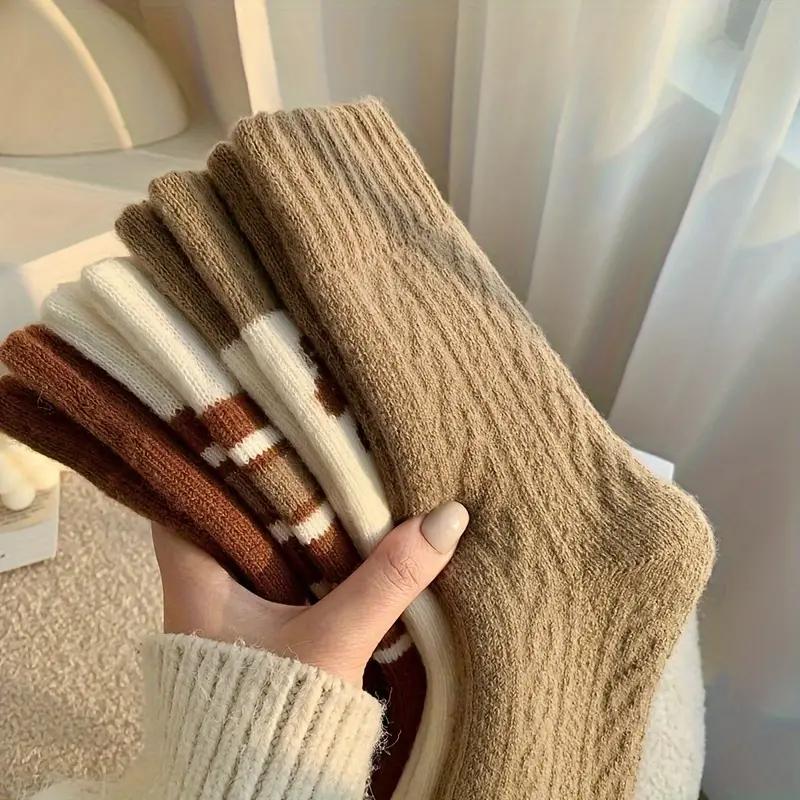 4 Perechi de Șosete Groase, Pufoase și Călduroase pentru Femei - Stil Retro Japonez cu Detaliu Fundă, Perfecte pentru Toamnă și Iarnă