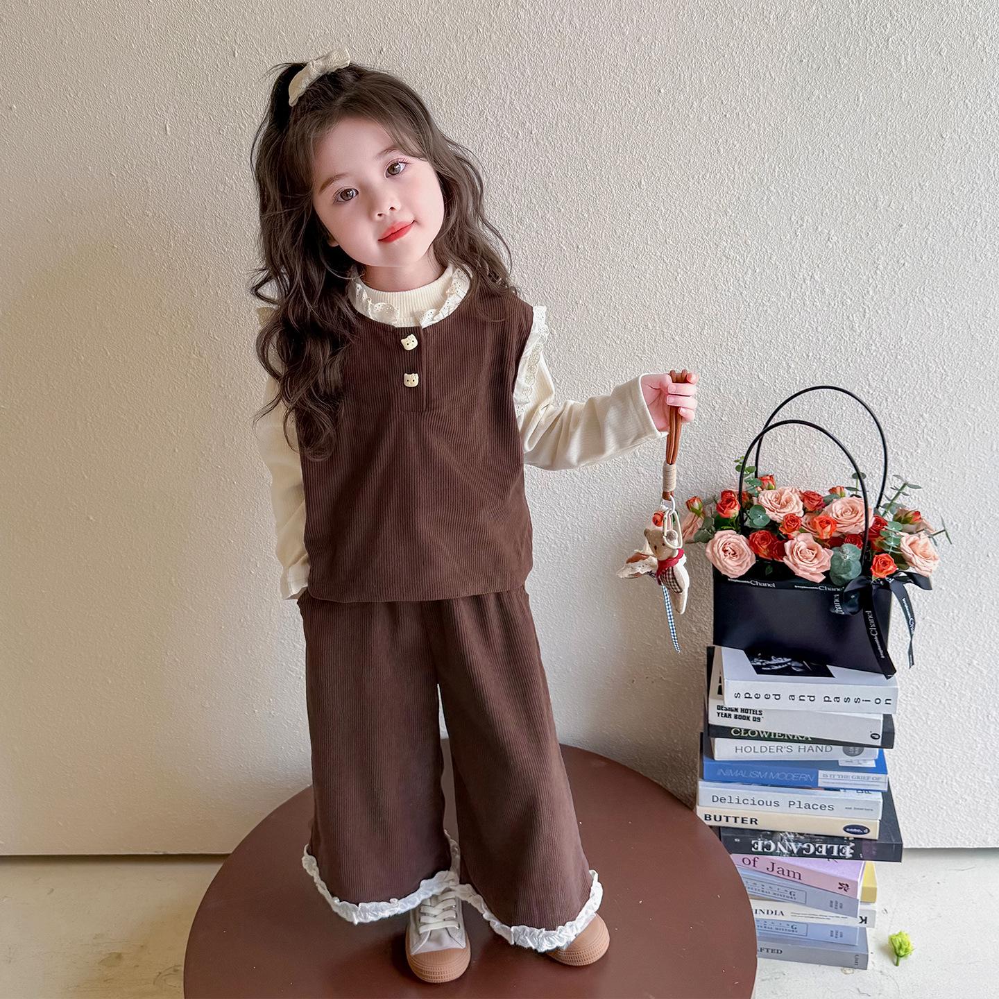

Autumn 2025 Fashionable Baby Girl Korean-Style Vest Three-Piece Set 130 cm