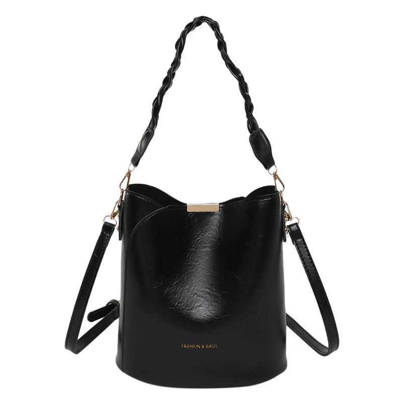 Premium Shoulder Bag Women's Spring New Trend Versatile Shoulder Bag Fashion Retro Messenger Bag