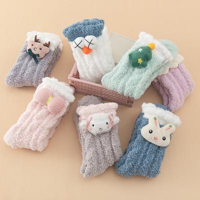 Calzini da notte da donna autunnali e invernali spessi caldi adorabili cartoni animati in velluto di corallo