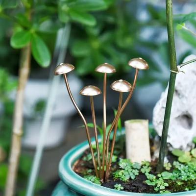 Kreative Mini Metall Niedliche Pilz Dekoration Outdoor Garten Hof Dekoration Atmosphäre Topfpflanzen Dekoration